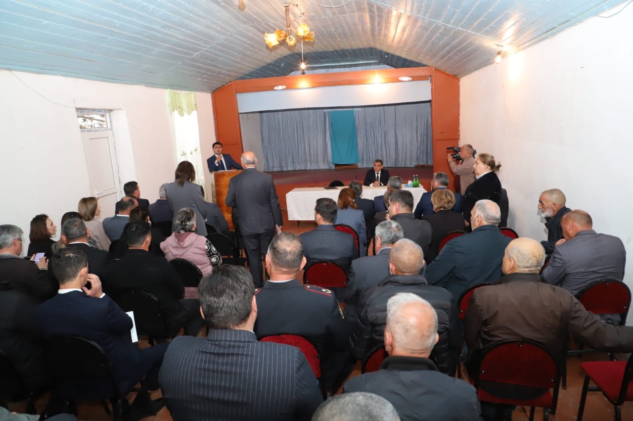 Neftçalanın icra başçısı səyyar görüş keçirdi - FOTOLAR